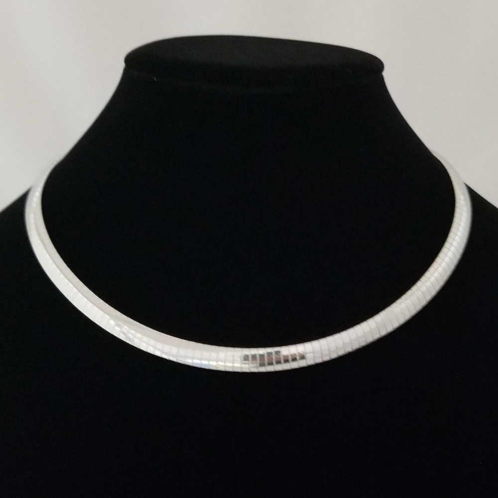 Flat Omega Necklace Silver | Sleek Choker Chain 8mm | Modern Minimal Jewelry